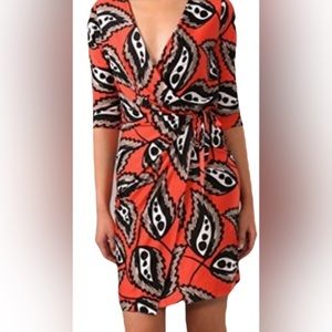 Diane Von Furstenberg Silk Wrap Dress - like new size 4